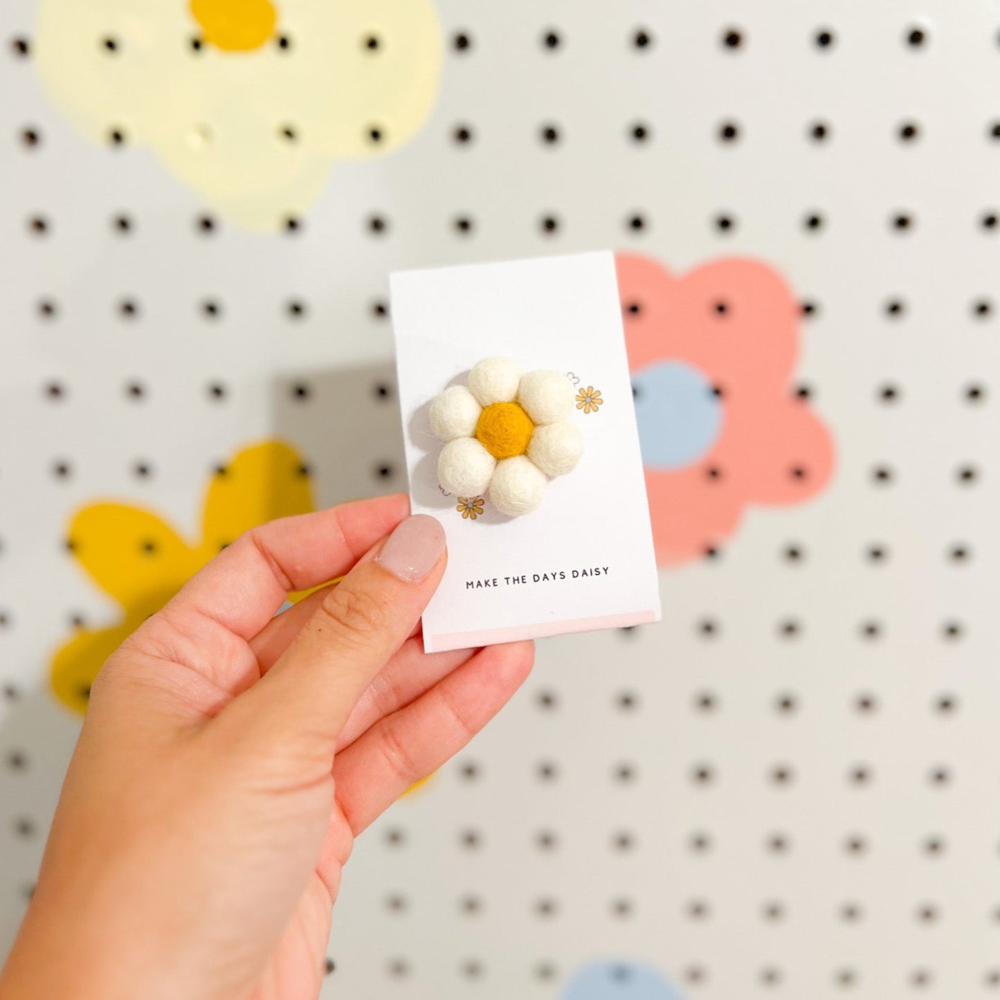 Mini Daisy Pin